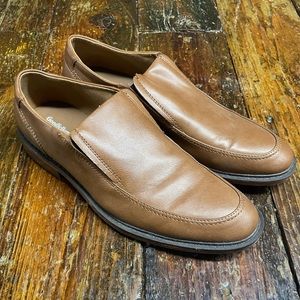 Men’s dress shoes